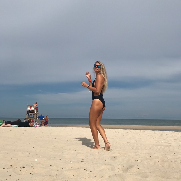 Meet your Posher, Lexi - Picture 1 of 1